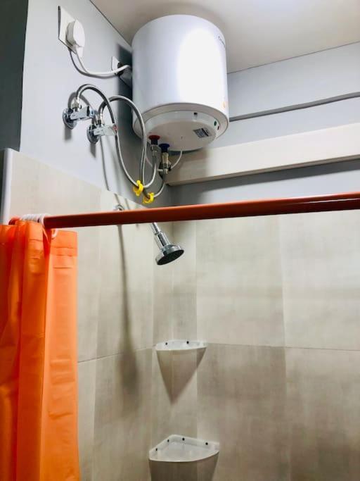 Lovely 2-Bedroom Sea View Serviced Apartment Dabolim Goa Buitenkant foto