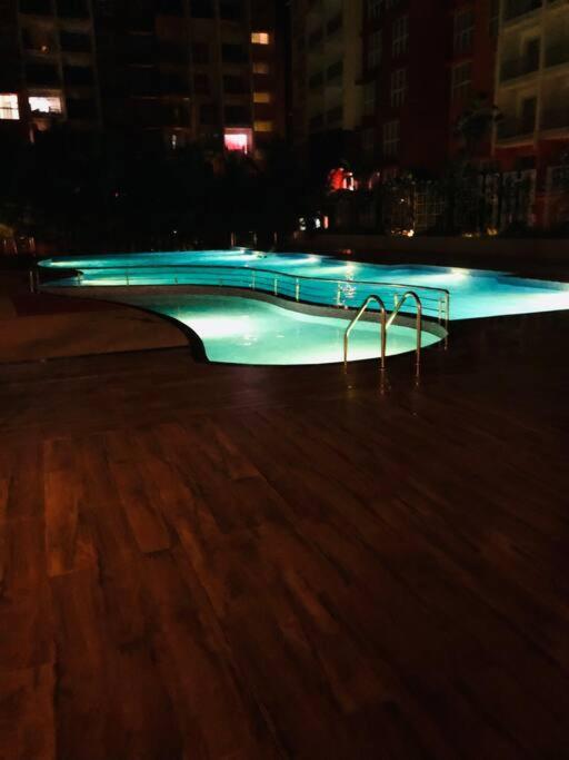 Lovely 2-Bedroom Sea View Serviced Apartment Dabolim Goa Buitenkant foto